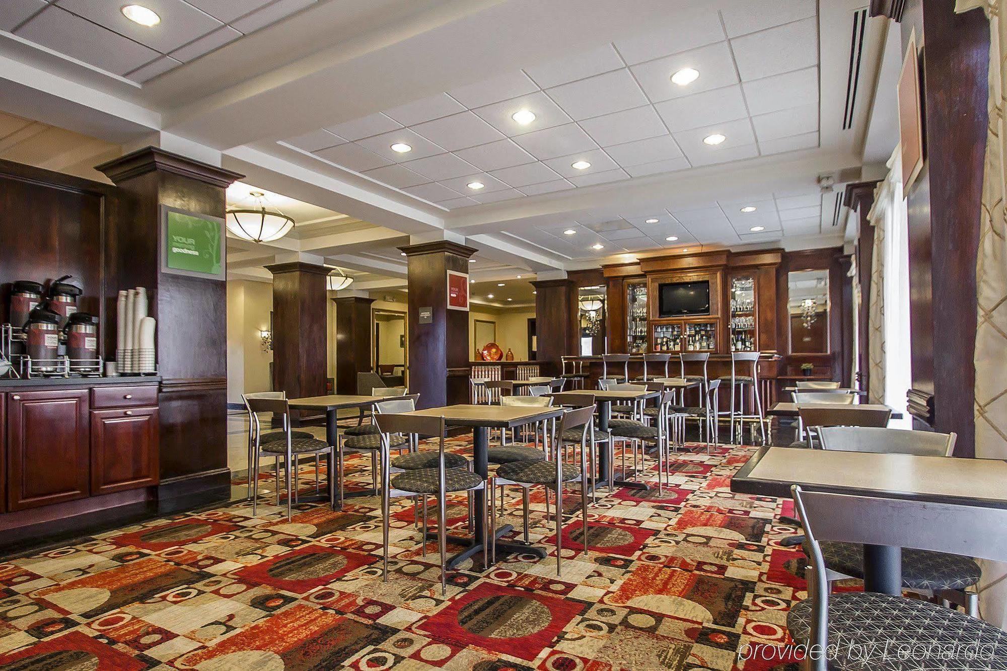 Comfort Suites At Woodbridge Avenel Exterior photo