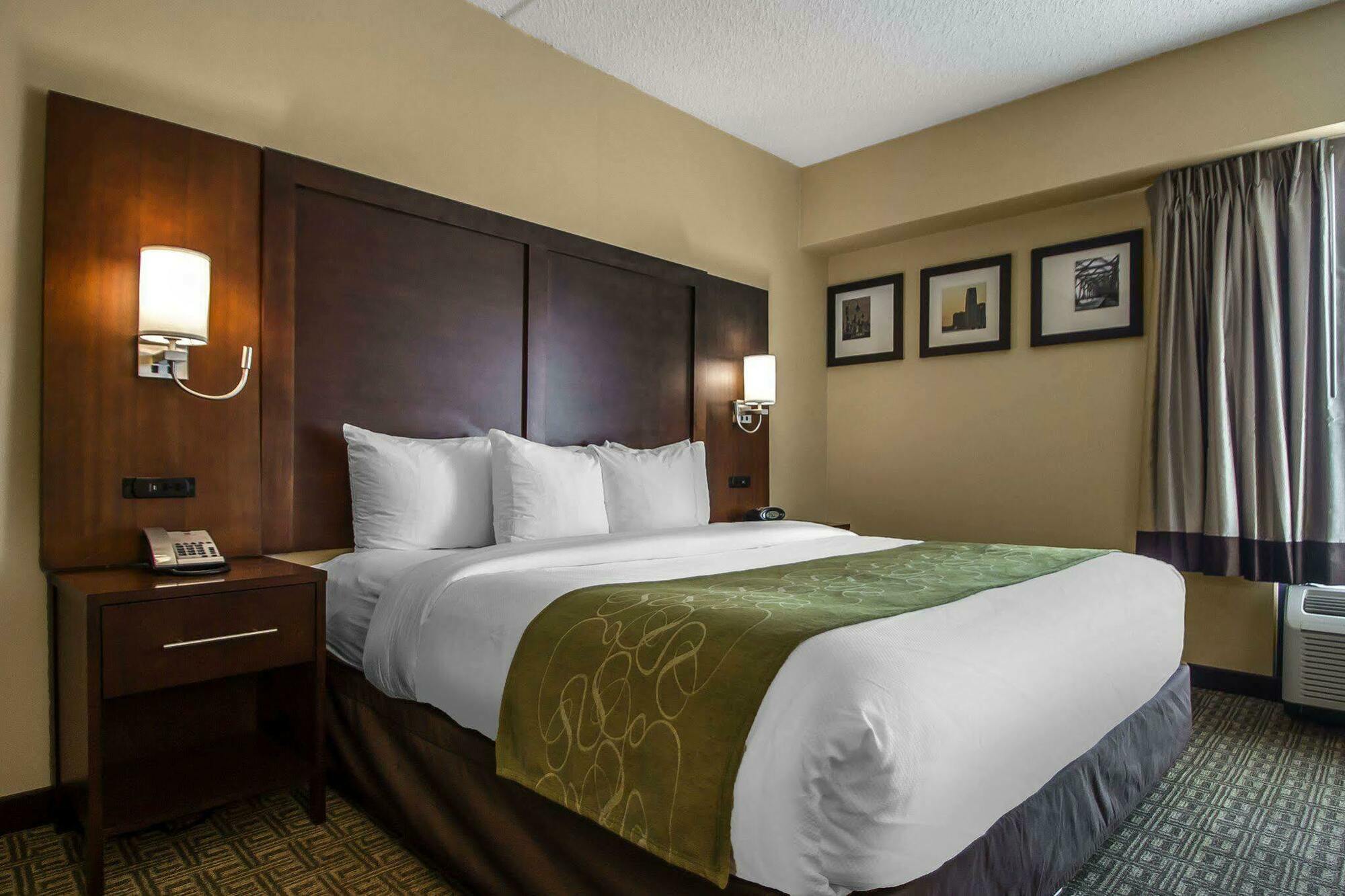 Comfort Suites At Woodbridge Avenel Exterior photo